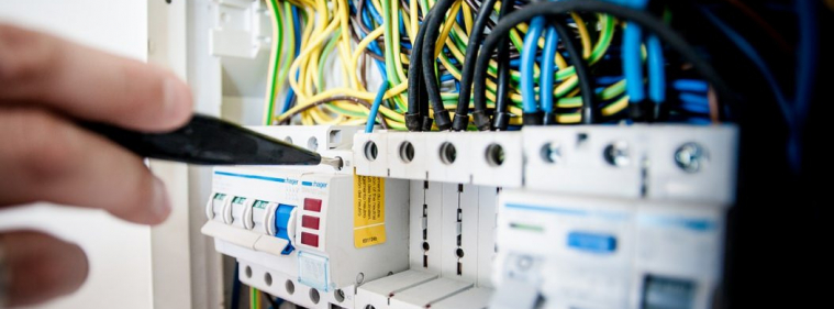 Le figure di Pes, Pav e Pei nei lavori elettrici: nomina, requisiti e formazione